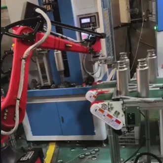 Industrijski roboti: Inovatori u operacijama štancanja